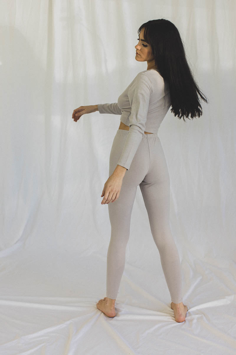 Taryn Set in Dove Gray